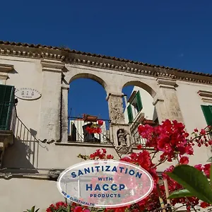Al Cortiletto Centro Bed & Breakfast
